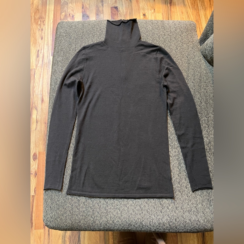 Halogen button back 100% merino wool turtleneck sweater dark brown